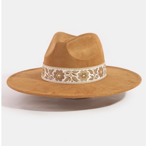 Boutique Accessories - Embroidered Carmel Wide-Brim Hat O/S (fits most)